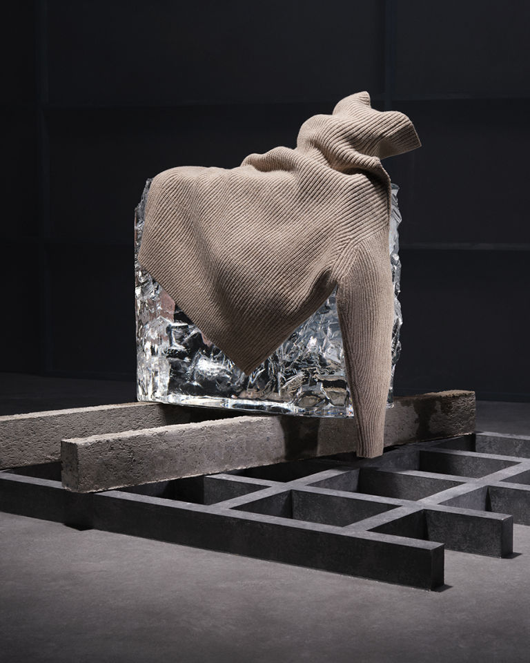 Utility Holdster in True Olive.